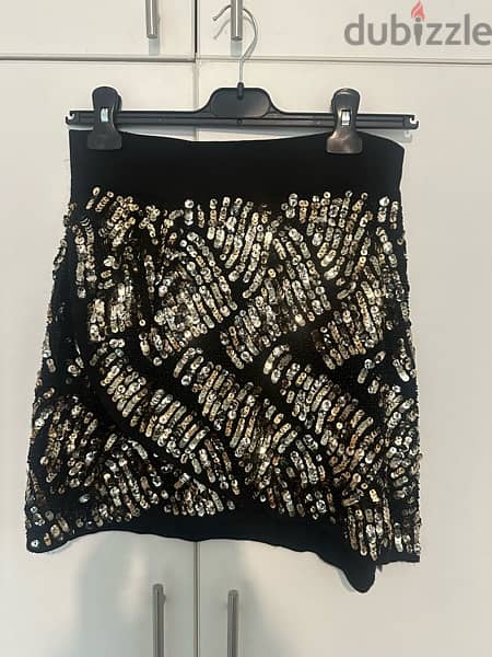 Black Skirt (Zara) - gold sparkles 2