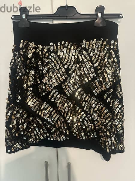 Black Skirt (Zara) - gold sparkles 3