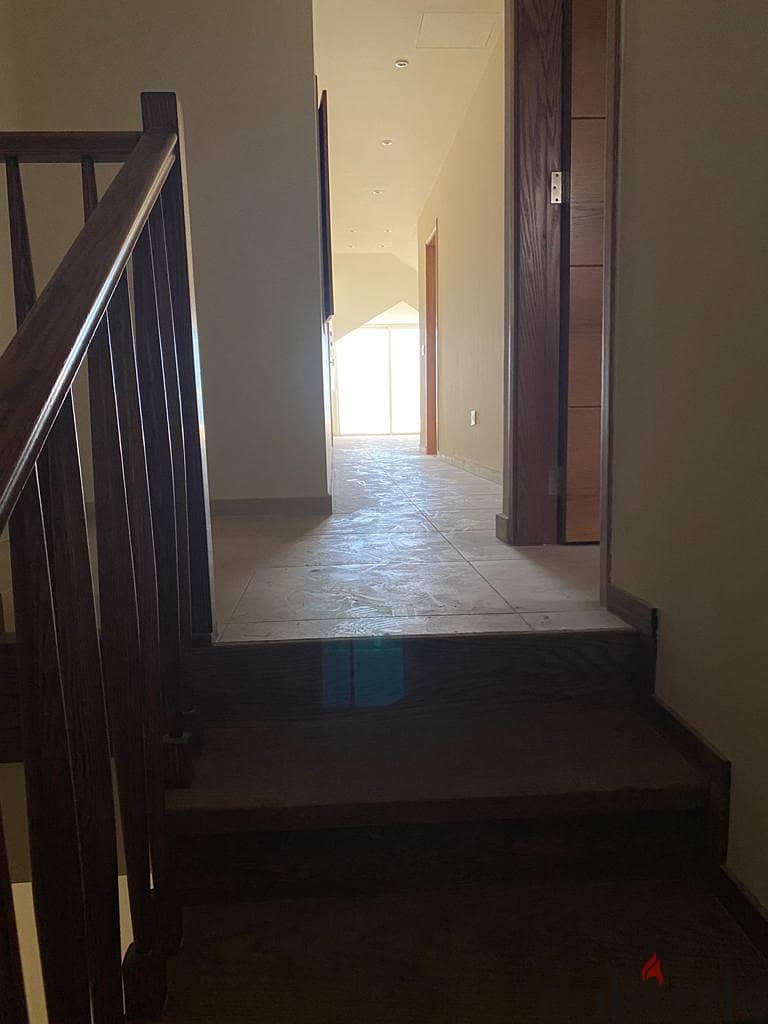 Classy 250 m² Duplex for Rent in Ouyoun Broumana! 3