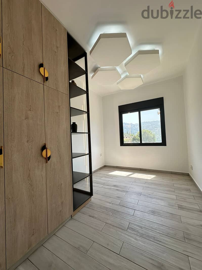 Luxurious and Modern  150m² Apartment for Sale in Mansourieh. 5
