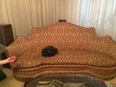 A very beautiful art deco sofa very good condition