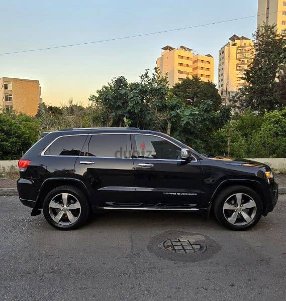 Jeep Grand Cherokee Overland 2015 v6 with Special Plate Number 8