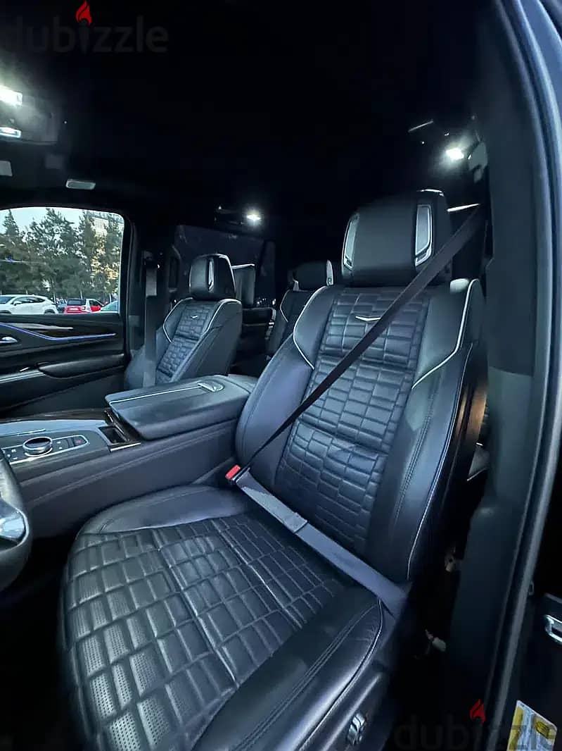 Cadillac escalade platinum 2021 full option with message in seat Start 3