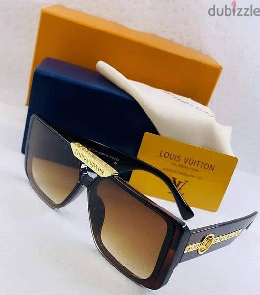 نظارات شمسية كتير مرتبين مع العلبة المرتبة . unisex 2