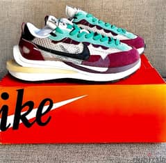 Nike vaporwaffle sacai size 42 available