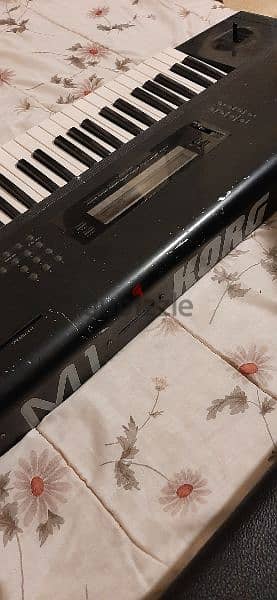 Korg M1   keyboard volts 110V كورغ م١ فولت ١١٠ 2