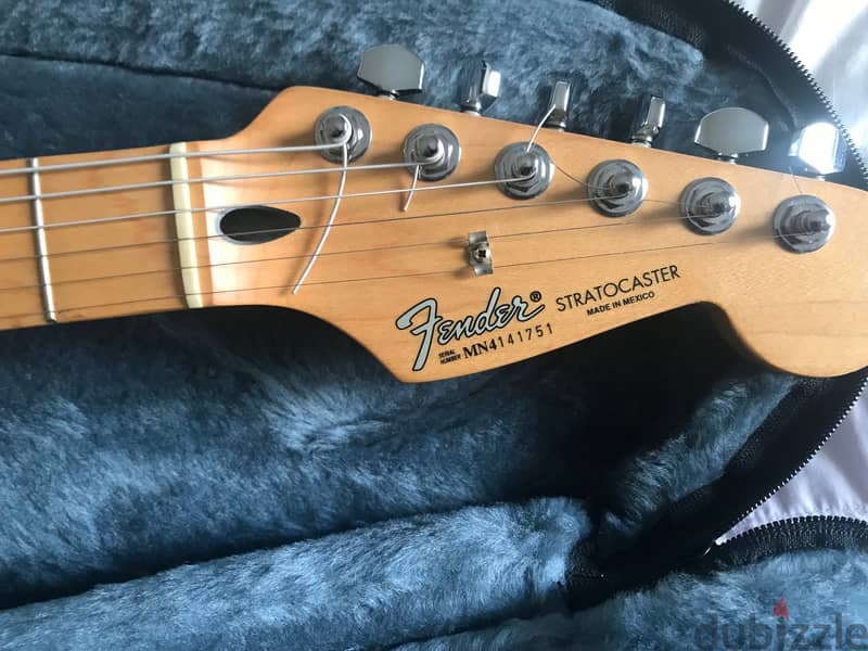 Fender Cream Stratocaster Mexico. 1