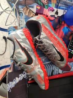 nuke mercurial size 34 great condition
