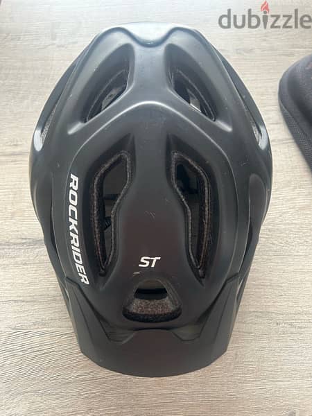 Helmet / Gel Seat / Phone Holder / Cycling Short With Gel Pads 2