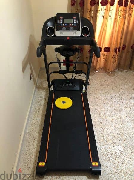 treadmill استعمال بسيط سبب البيع عدم وجود مساحة 5