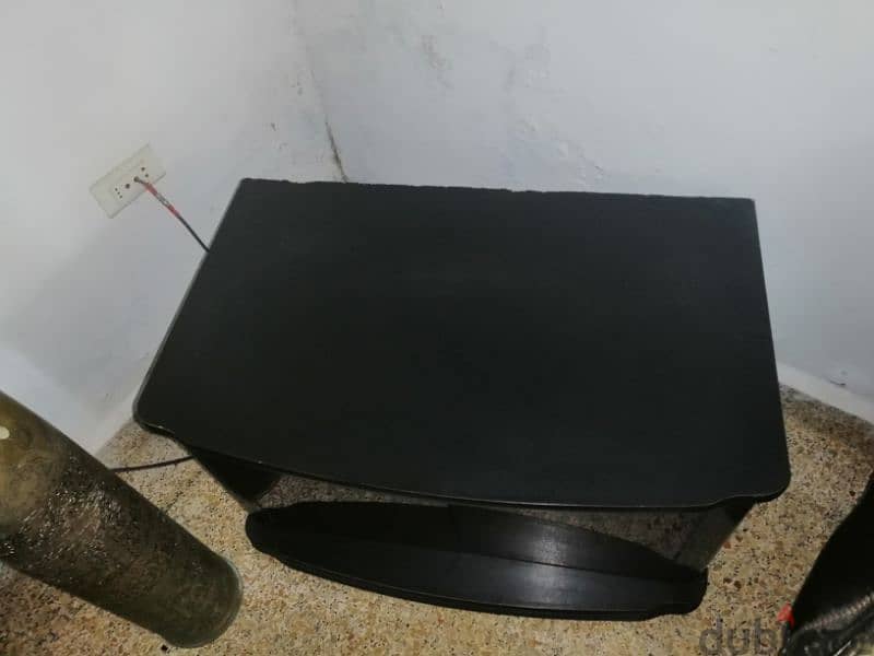table for television tv system طاولة تلفاز مع رفوف 2