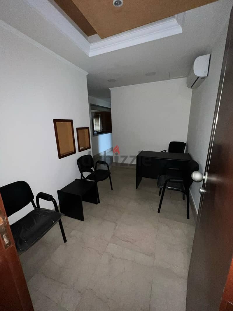 FULLY FURNISHED OFFICE IN HAMRA PRIME (100SQ) , (HAMR-205) 3