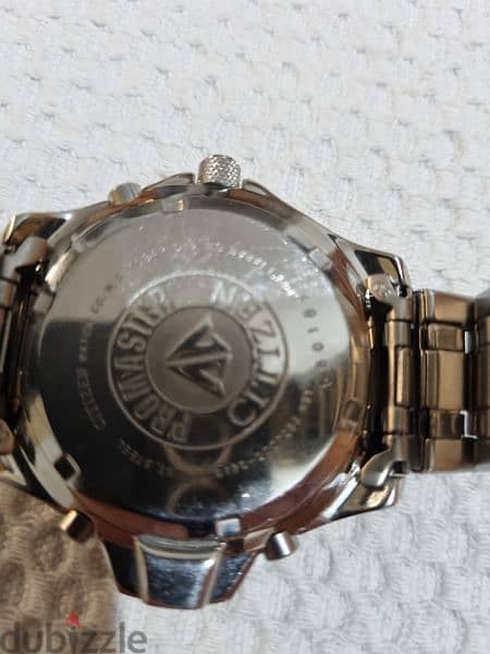 A rare limit edition collectible watch 6