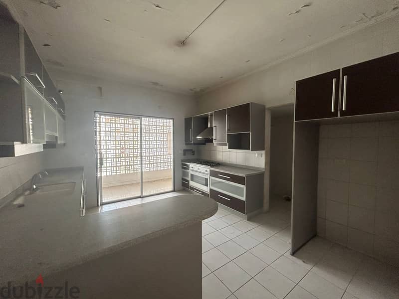 L15083-4-Bedroom Apartment for Sale in Ain El Tineh, Ras Beirut 3