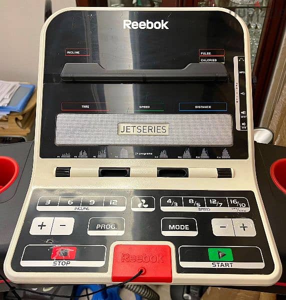 REEBOK Fitness Jet 100 Series Treadmill 2