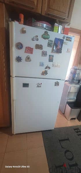 MAYTAG  fridge  used in great condition + microwave  KENWOOD  gift 1