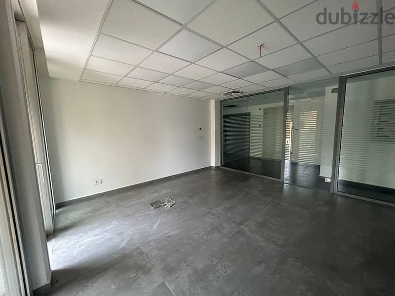 L15089-Ready to Move-In 408 SQM Office for Rent in Down Town 1