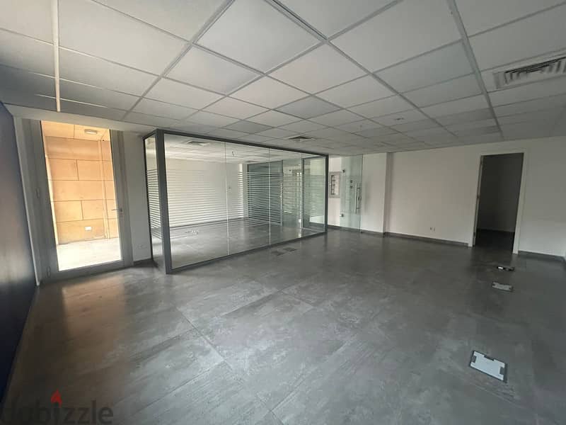 L15089-Ready to Move-In 408 SQM Office for Rent in Down Town 2