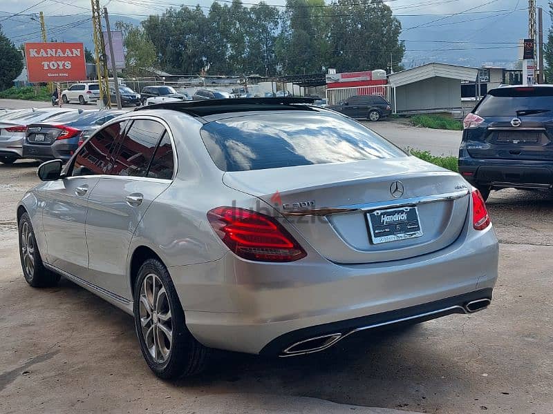 C300 model 2015 clean carfax panoramic 4cyl sale or trade 3