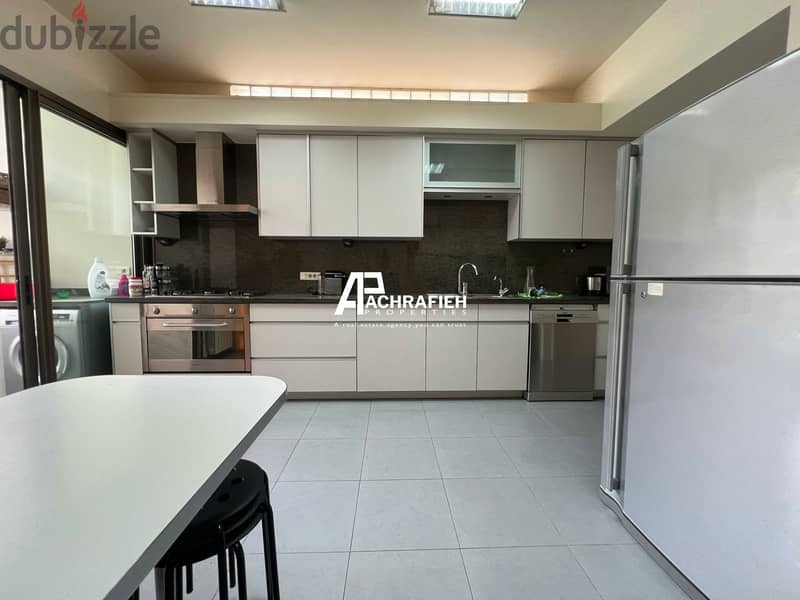 250 Sqm - Apartment For Rent In Achrafieh - شقة للأجار في الأشرفية 8