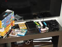 Nintendo Wii U, Jailbroken + 5 controllers + Pro controller + 3 games