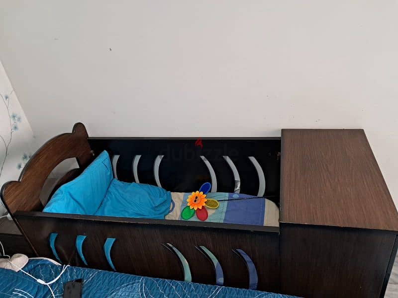 سرير للأطفال 2