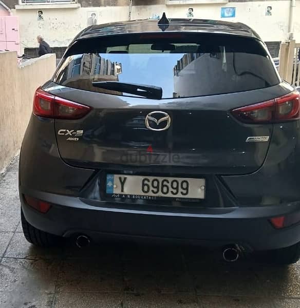 mazda cx3, 2018 for sale without the plate number. call 03.798713 3