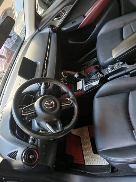 mazda cx3, 2018 for sale without the plate number. call 03.798713 4