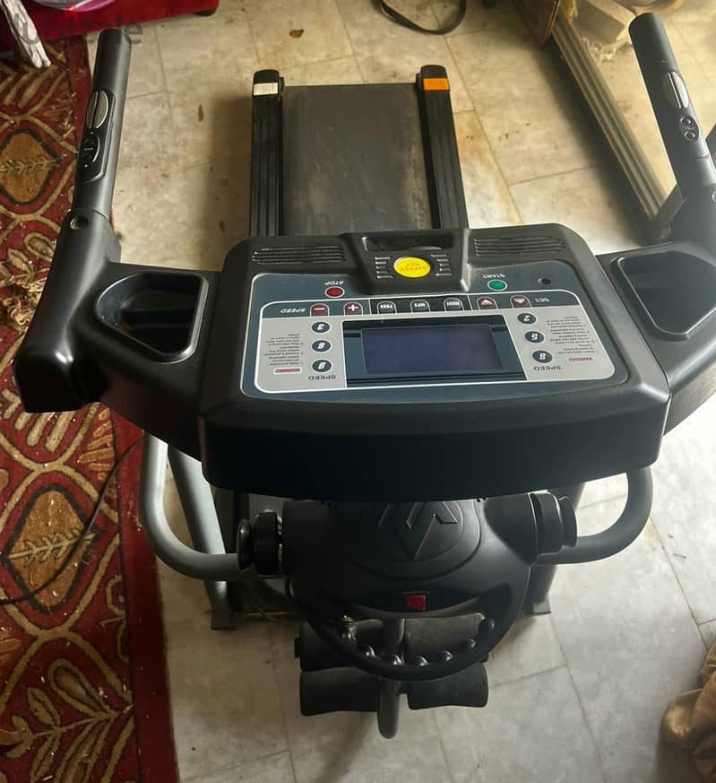 Treadmill and cardio machine 2