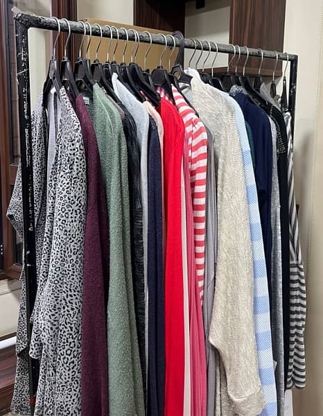 Clothes Stock 3500$/1400 pieces Men and Women. ستوك 17