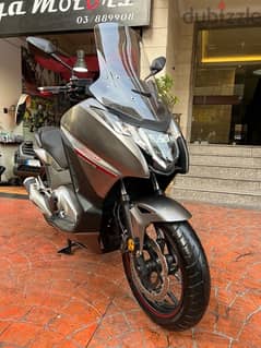 Honda integra 750 cc DCT