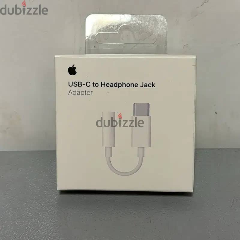 Apple usb-c to headphone jack adapter 0