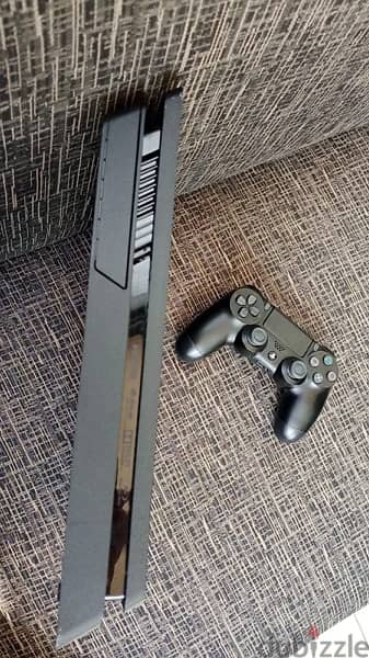 PS4 clean condition (w UPS) 3