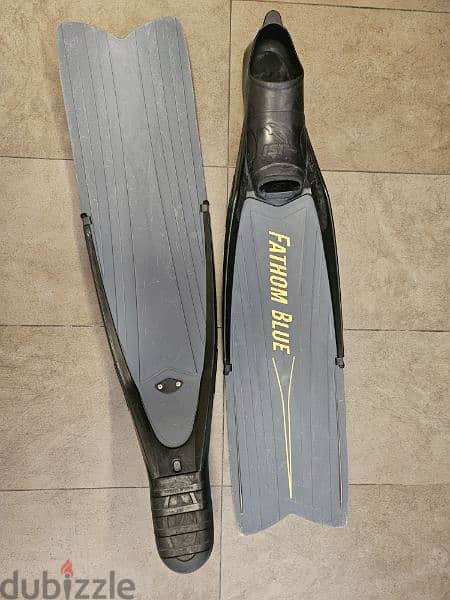long bi-fin excellent condition. 44 to 46 size 1