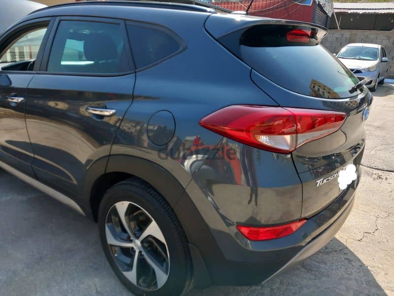 Hyundai Tucson 2018 Excellent Condition 13