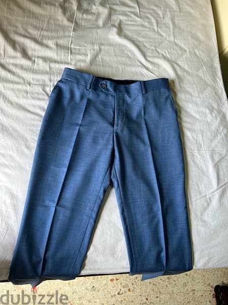 Suit for men, size 50perfect condition, used only once, dry cleaned 6