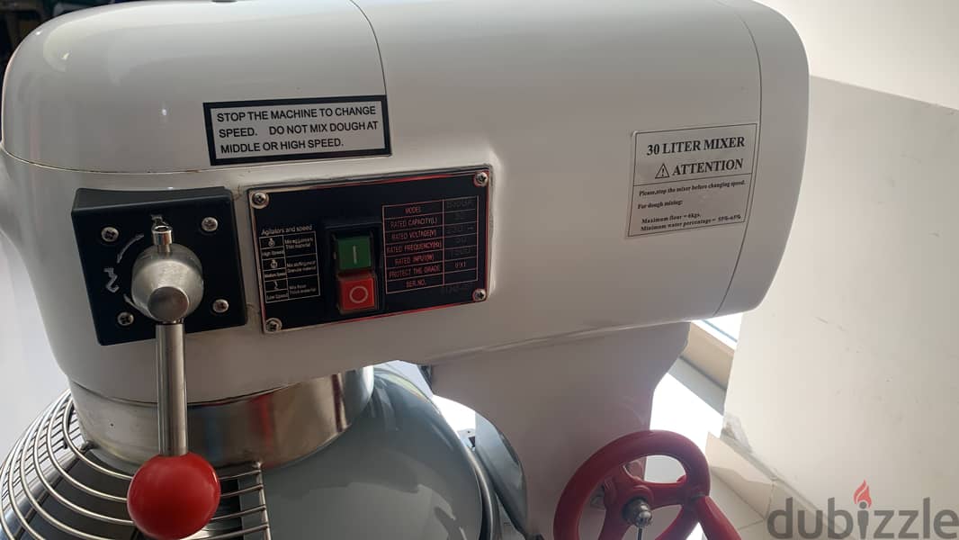 Filling machine 1000 ml+ air compressor. 4