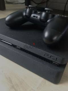 Ps4 slim with 3 games