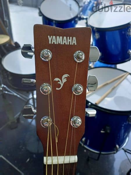Yamaha acoustic guitar 1