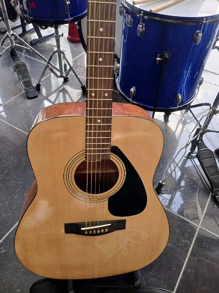 Yamaha acoustic guitar 4