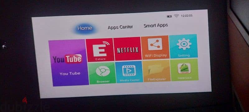 smart Projector. Android system. 1080p. Very good condition 1