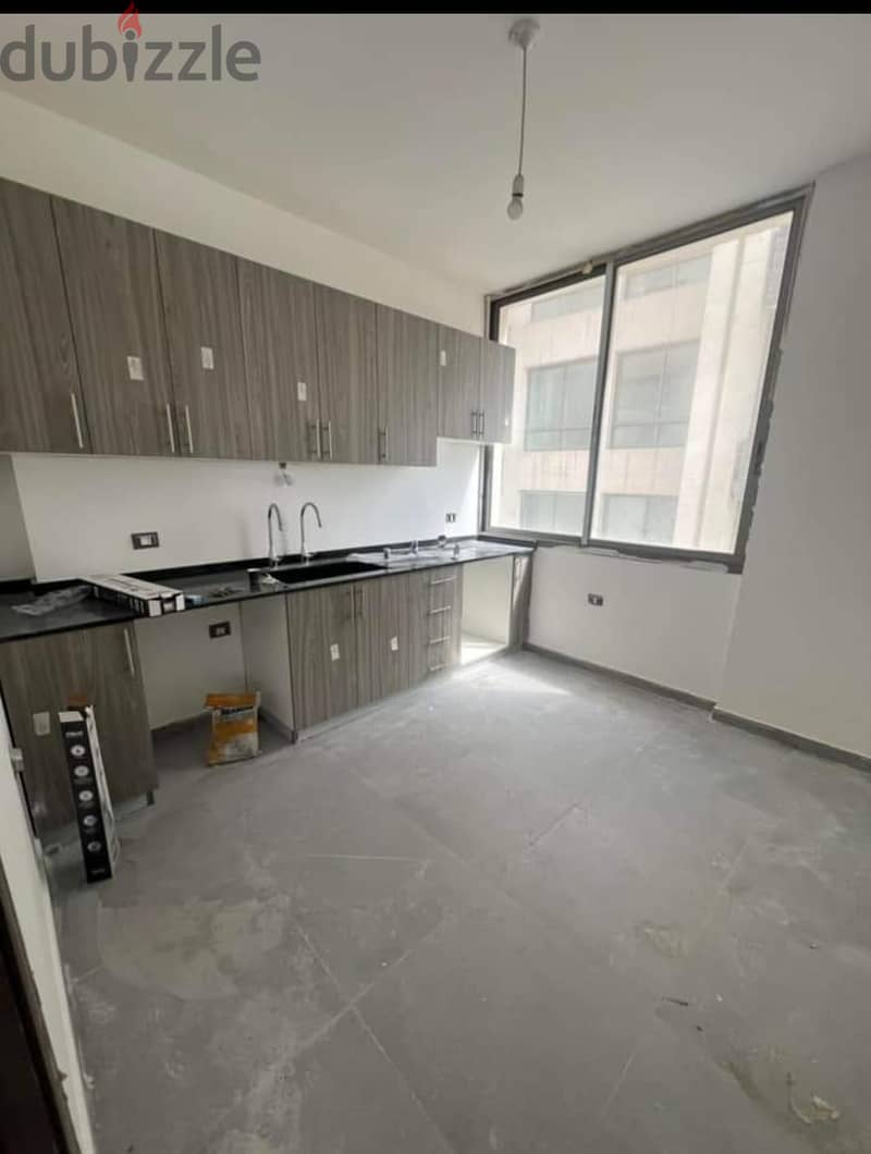 Apartment for sale in Haret Sakher شقة للبيع في حارة صخر 3
