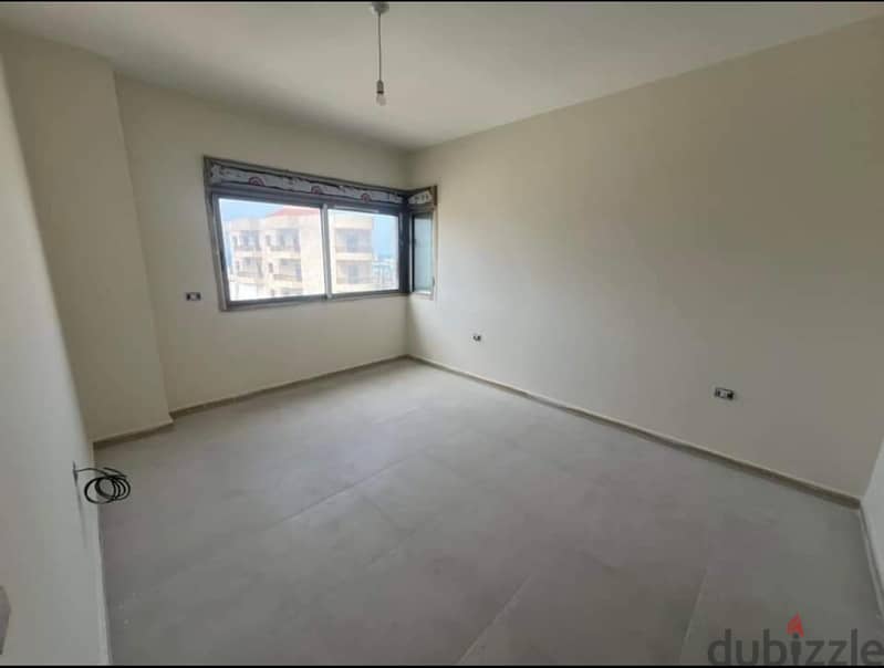 Apartment for sale in Haret Sakher شقة للبيع في حارة صخر 4