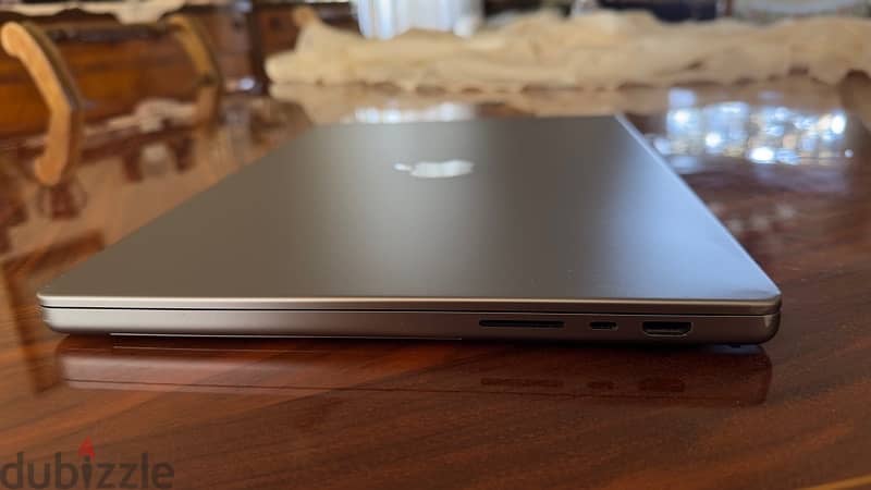 16” MacBook Pro, space gray, 1T storage 16 GB memory 5