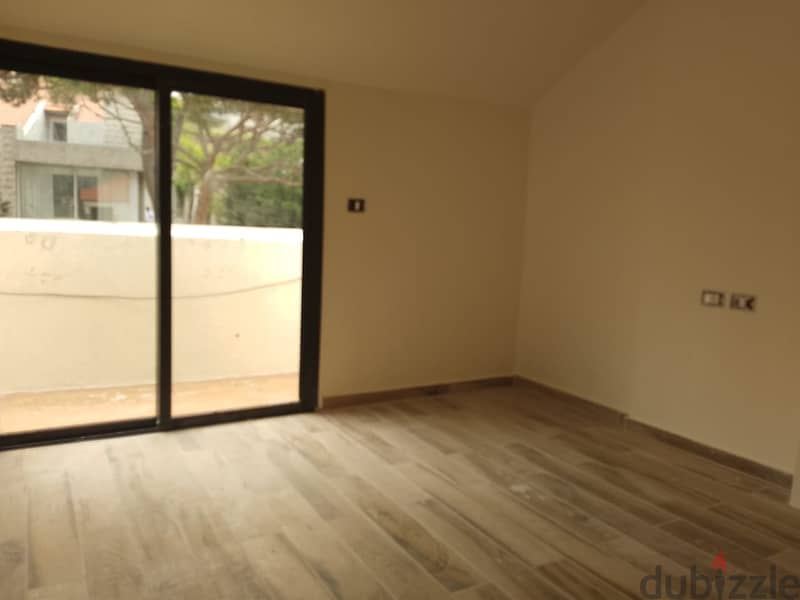 Apartment for sale in Mar Chaaya شقة للبيع في مار شعيا 4