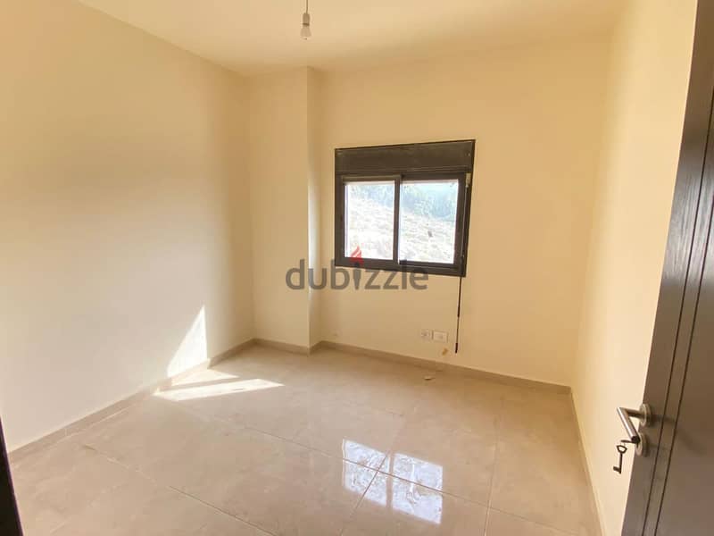 3-Bedroom Apartment with Mountain and Sea Views 6
