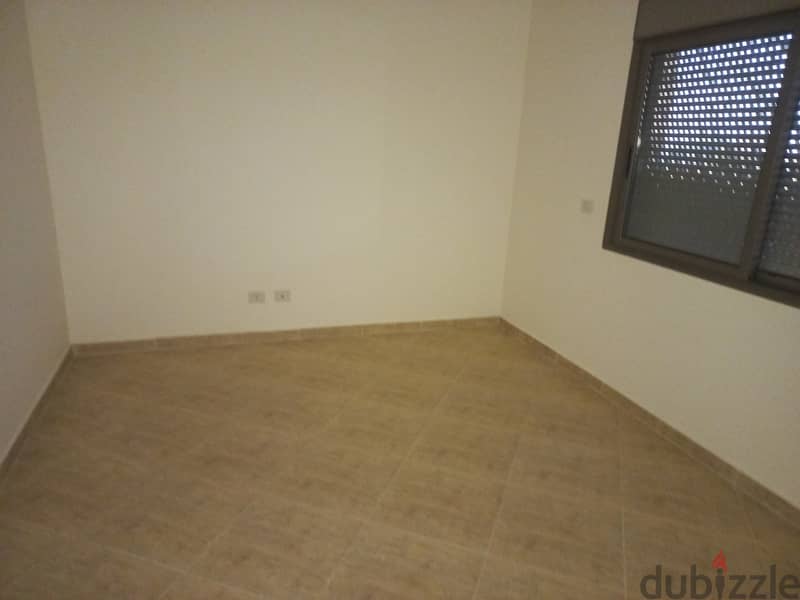 Apartment for sale in Naqqache شقة للبيع بالنقاش 4