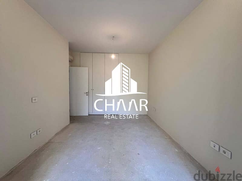 R1849 Office for Rent in Achrafieh 2