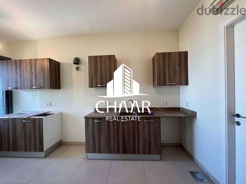 R1850 Office for Sale in Achrafieh 5