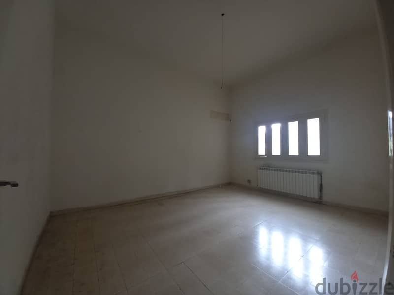Apartment For Rent in Roumieh شقة للإيجار في رومية 5